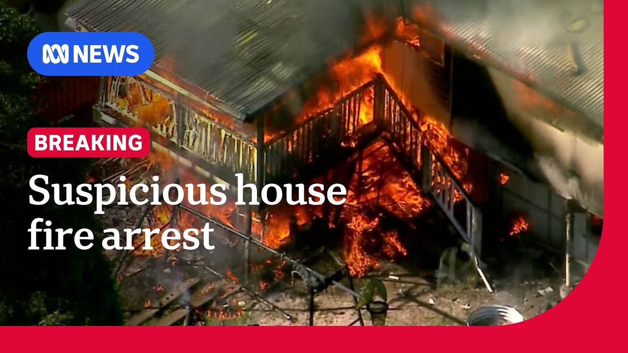Man arrested after house destroyed by fire at Clontarf, Brisbane | ABC NEWS