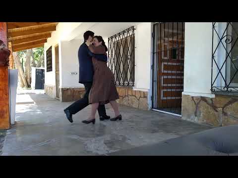 Fox Trot . Bailarines Noelia Vallejo y Raúl Vallejo