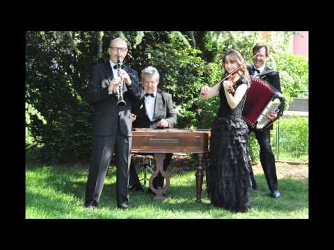 Les BOUBLITCHKI'S   " Hora Martisor "