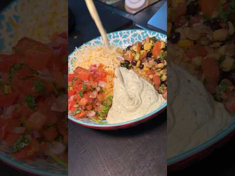 The VEGGIE BURRITO BOWL from The Mean Fiddler in NYC’s Midtown Manhattan! 🌯🍲🔥