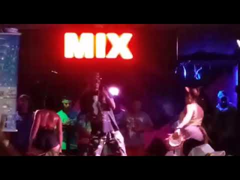 Mc Mion no Desfile das Virgens 2020 - Bloco Quem Me Viu Mentiu