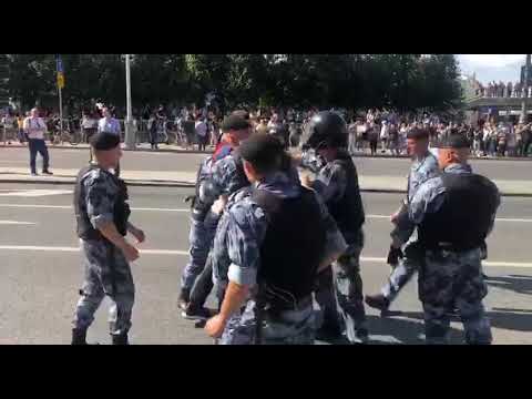 ОМОН против кавказца