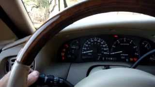 My 1999 Lincoln Navigator washer fluid container leaking plus fixing video