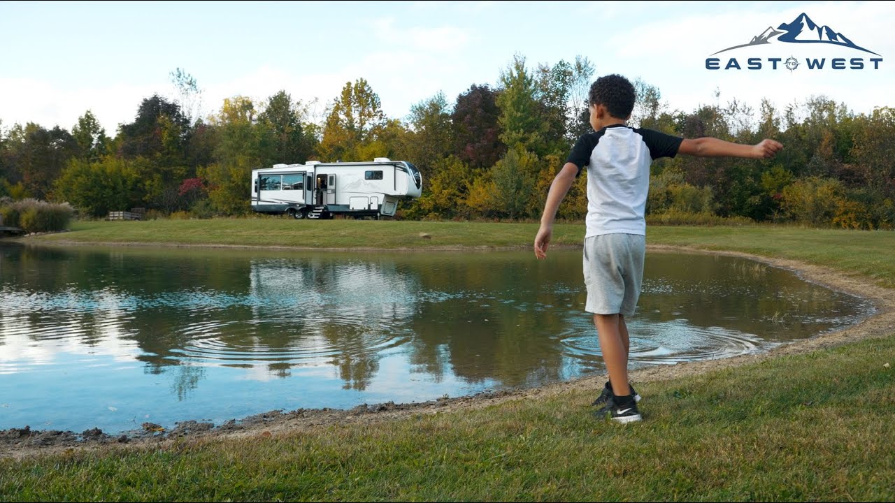 RVs Fifth Wheels East to West