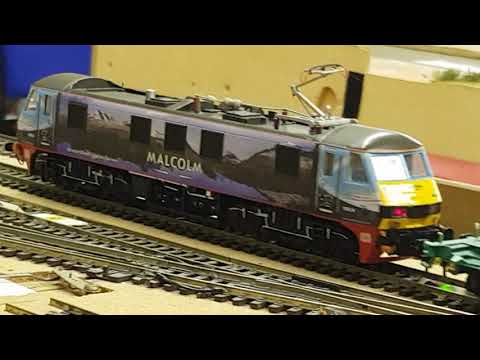 Bachmann Class 90 - Malcolm Rail 90024 on a very short movement.