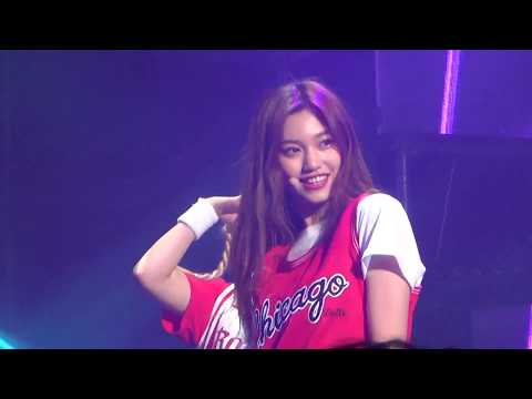 170926 Weki Meki Stay With Me (MU:CON 2017 Day 1)