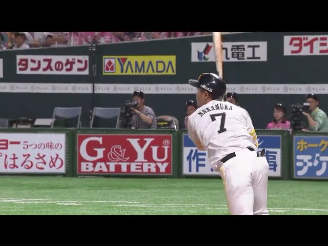 【1回裏】ホークス・中村晃のライトスタンドへ飛び込む初回先頭打者ホームランで先制!! 2018/5/12 H-F