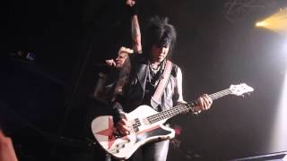 Gotta Get It Right - Sixx: A.M.