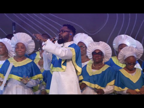 APEX CHOIR LIVE AT THE LIGHT CONCERT BY KENT EDUNJOBI