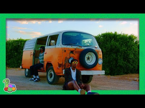 BoogieLo - Party on the Moon (Official Music Video)