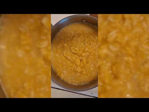 Red lentils and rice casserole (Mujaddara safra)