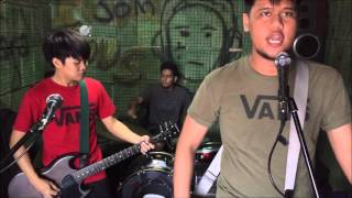 blink 182 - Aliens Exist (Happy Three Friends Cover)