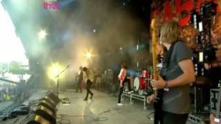 Kasabian - Shoot The Runner (Live at Glastonbury 2009)