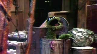 Classic Sesame Street - Oscar The Grouch sings “I Hate Christmas” REMAKE