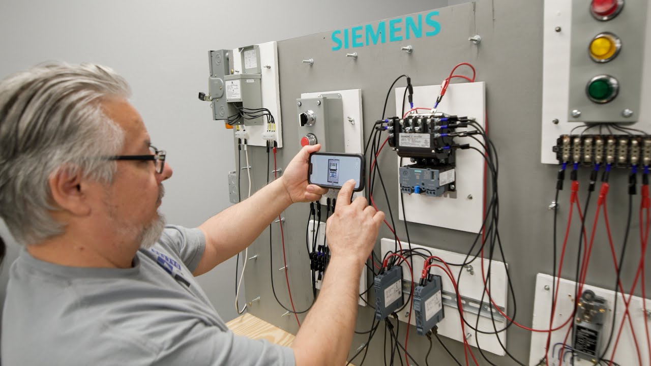 Siemens & BILT support Sischool at IEC Dallas
