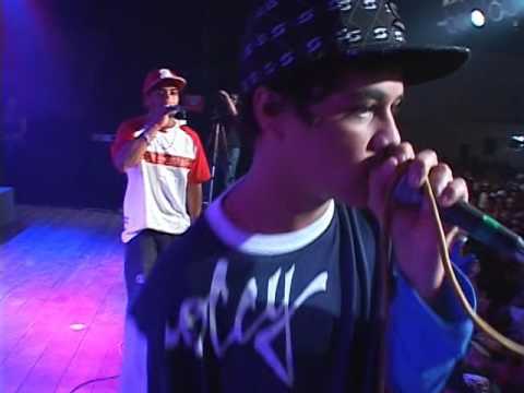 13-Medley  Mcs Dingo e Quero  Mcs Bola e Betinho DVD Jah éh ao vivo