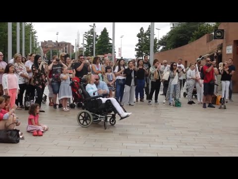 Flash Mob - Singing "Just the way you are" on anniversary (HD) 🎵💃🏽