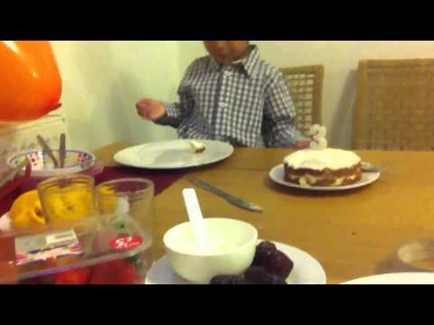 Muntazir enjoying his cake