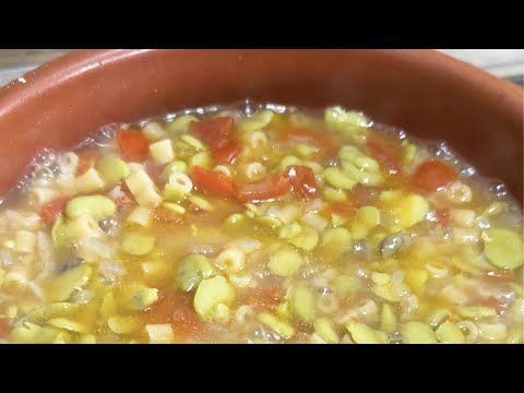 PASTA E FAVE IN BRODO