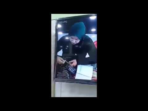 Awek cantek kantoi mencuri😱