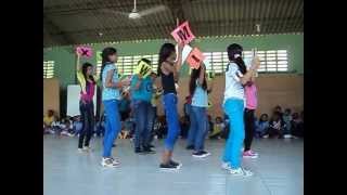 Modelo Alfabetico - Carlos Vives (Coreografía)