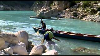 preview picture of video 'Huasteca Country: Rafting against the tide towards Tamul waterfall 2'