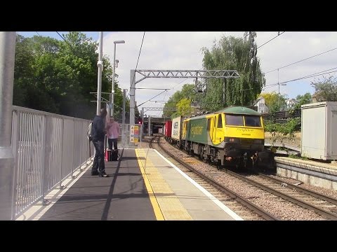 Freightliner 90049 @ Highbury & Islington