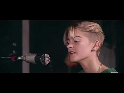 Julia Lov - Fire | Acoustic Version
