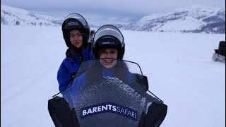 preview picture of video 'Snow Mobile in a fjord to Kirkenes!'