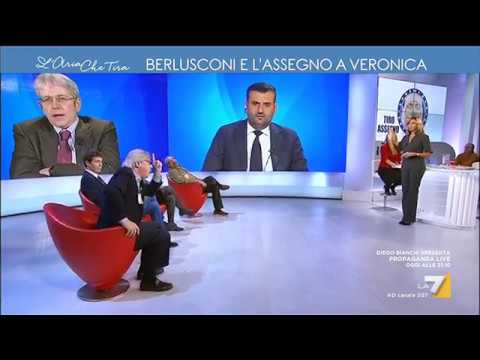 Sgarbi vs Vauro: 'Sei una testa di c***o, Berlusconi non è mafioso'