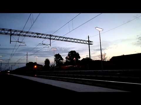 E655.206 sul MRS 57402 Pomezia - Cava Tigozzi, in transito a Torricola