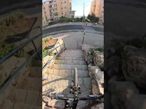 מישהו מזהה איפה זה? #mtb #אופניהרים #מדרגות #פוריו