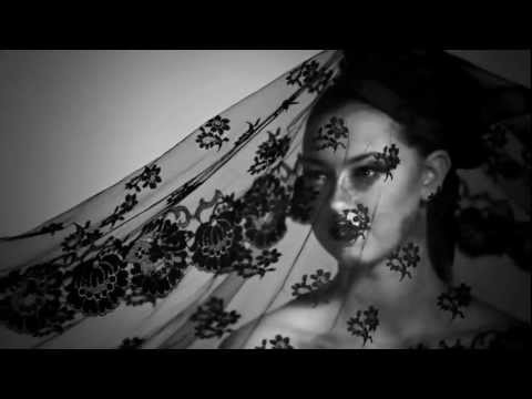 video:Alie Diaz @ Pinkerton - BENJO ARWAS - Motion Beauty