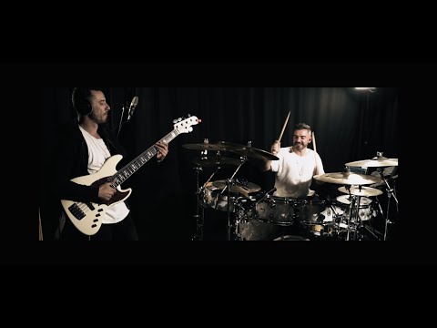 Apollo 13 André Silva & João Pestana . Drums & Bass . Live in Loops