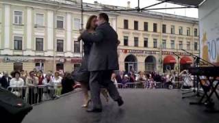 Alexey Roschektaev and Liliya Galiullina (1). St.Petersburg City Day (29 May 2010)