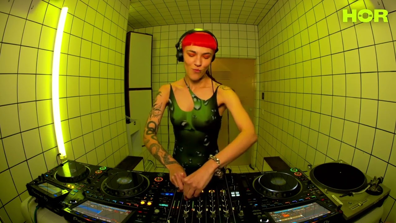 Cassie Raptor - Cassie Raptor | HÖR - Jan 25 / 2023