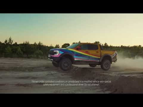 悪口のつもりが、金のライオンになった / FORD「VERY GAY RAPTOR」