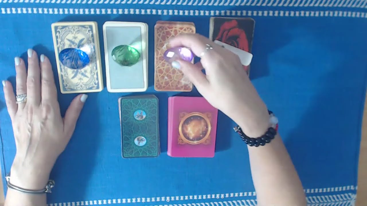 O QUE ELE(A) QUER COM VOCÊ? VÃO FICAR JUNTOS(AS)? (Pagas e Gratuitas) #baralhocigano #tarot #amor
