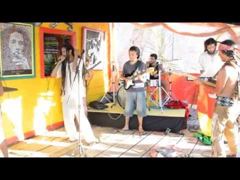 Ukiemana, ao vivo - Freedom Bar