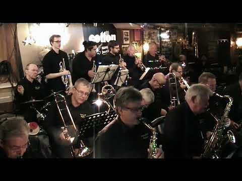 Die COTTON CLUB Big Band spielt "I Now Why"