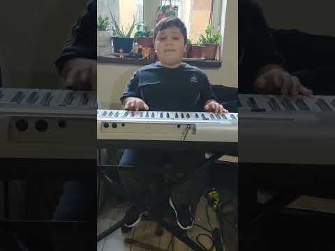 Kis Milán / Egyedül vagyok látják a csillagok 2024