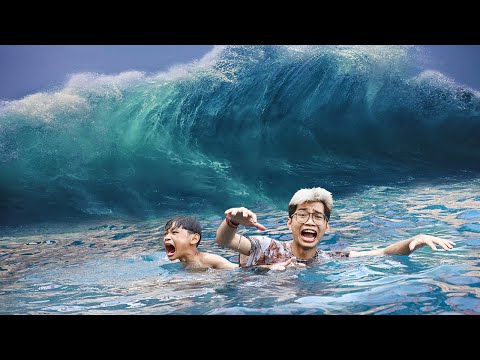 JADI GINI RASANYA JIKA TSUNAMI SUPER BESAR TERJADI! BOCIL SAMPAI HILANG, HANYA 1 ORANG YG SELAMAT!!!