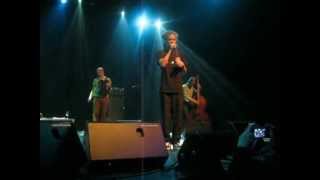 Elokuu - Perille ennen pimeää