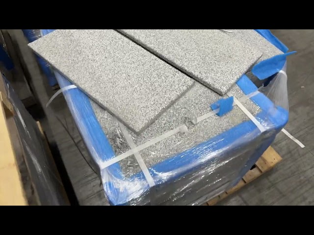 1460238 Sandblästrad granit, 30x60 cm, 20mm tjocka, 43 kvm