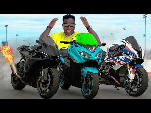 T-MAX 560 TURBO vs SUPERBIKES! (YAMAHA R1 & S1000RR) 🚀