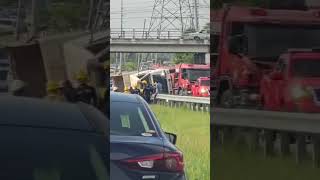 Download lagu Serious accident on the highway near Gasparillo on Monday June 8th, 2026 mp3 Download lagu Serious accident on the highway near Gasparillo on Monday June 8th, 2026 mp3