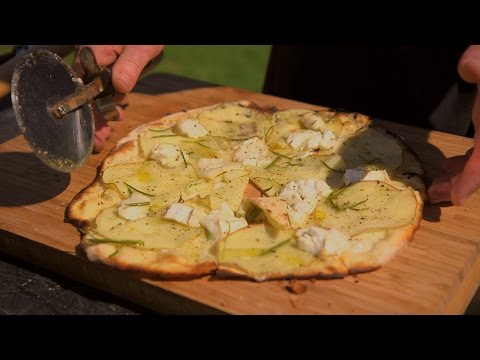 download lagu mp3 mp4 Dennys Pizza, download lagu Dennys Pizza gratis, unduh video klip Dennys Pizza