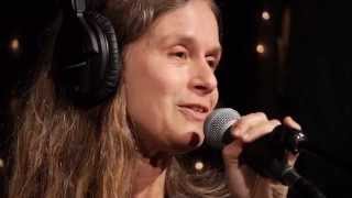 Juana Molina - Ay, No Se Ofendan (Live on KEXP)