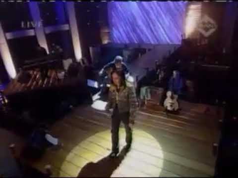 Iwan Fals feat Andy Rif - libur kecil kaum kusam (penampilan lama)