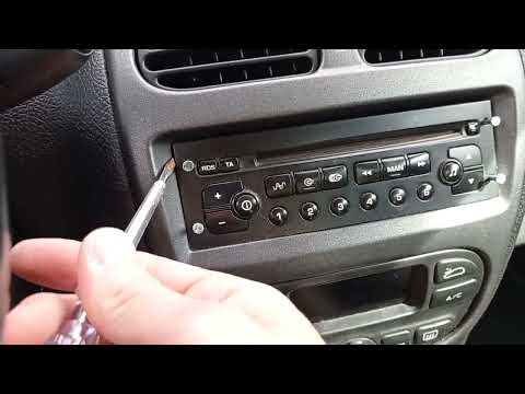Peugeot 206cc (kako skinuti CD player-radio za 1 minut)